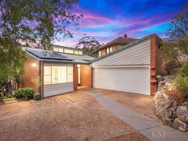 Dual Living Home with Reserve and Lake Glimpses