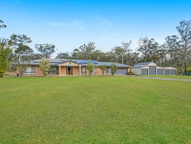 DUAL LIVING, INCREDIBLE SHEDDING & THE ULTIMATE BUSH TO BEACH LIFESTYLE
