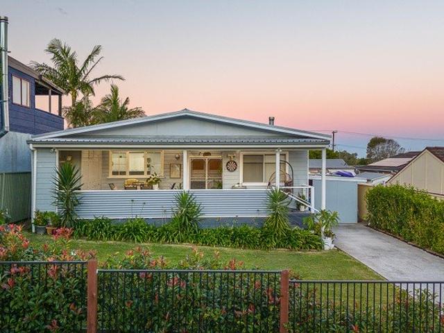 Dual Living Opportunity with Ultimate Entertainer