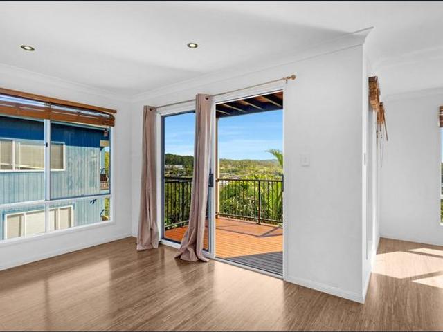 Dual Living Opportunity in Burleigh Heads – Spacious, Versatile & Ideal for Extended Families