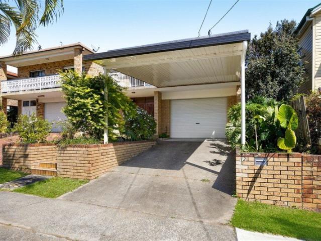 Dual Living Opportunity Just Minutes from the CBD!