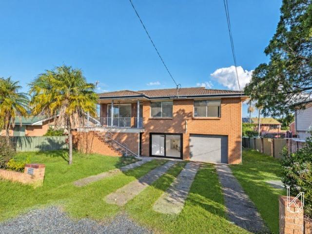 Dual Living Opportunity on 809m² Room for the Whole Family!