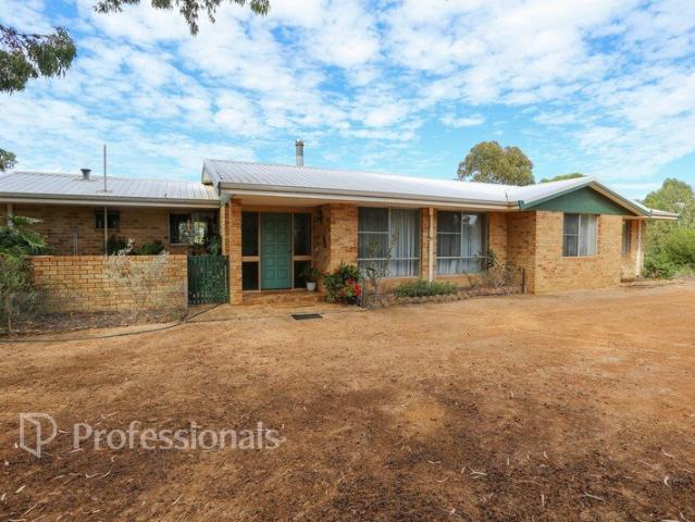 Dual Living Opportunity on Peaceful Rural Holding