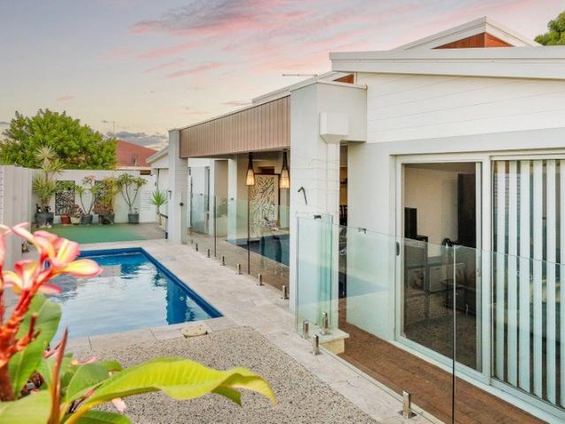 Dual Living or Big Family Home. A Rare Melros Opportunity