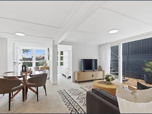 DUAL LIVING POTENTIAL!