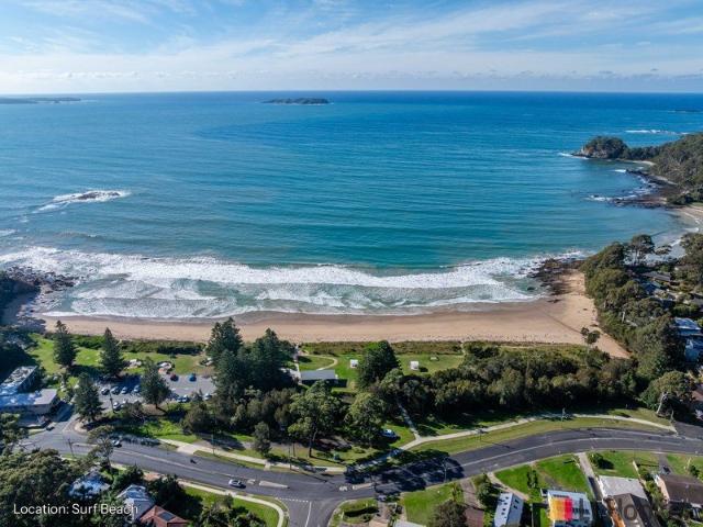 Dual Living Potential just 500m from Surf Beach with Large Shed and Rear Access!