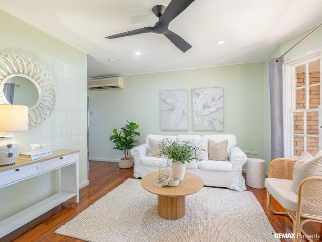 Dual Living Potential, Poolside Lifestyle & Huge Block!