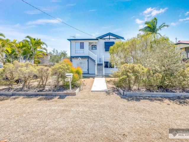 Dual Living, Queenslander Charm & Space for the Whole Family