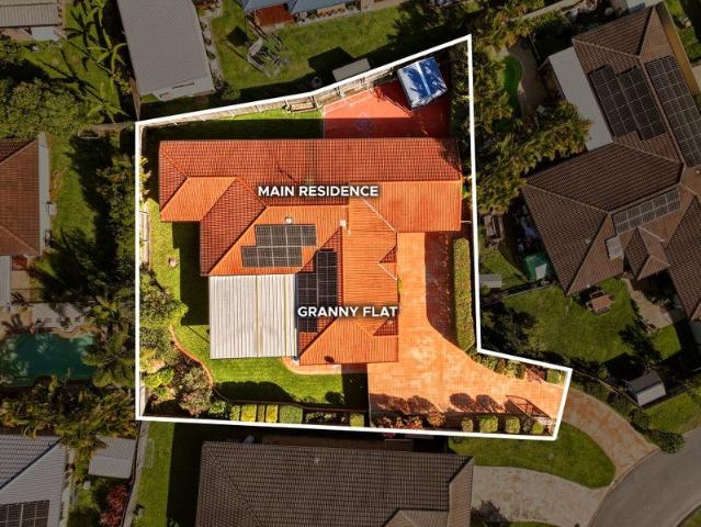 DUAL LIVING, SPACE & PRIVACY IN LITTLE MOUNTAIN