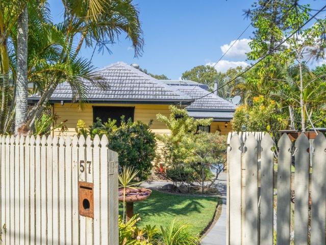 Dual Lot Opportunity in a Quiet Bayside Pocket!