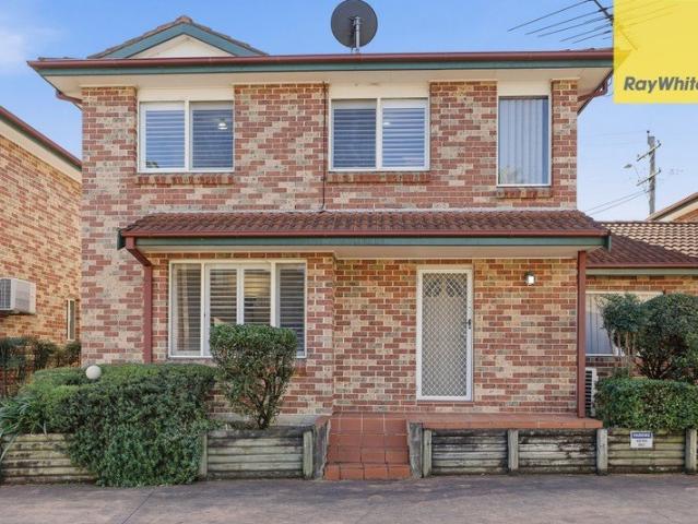 DUAL STREET ACCESS |PERFECT FAMILY LIVING| BOUTIQUE TOWNHOUSE