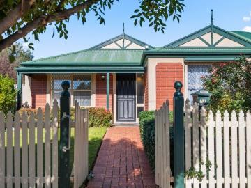 Dual Street Frontage, Coastal Convenience & Low Maintenance Luxury