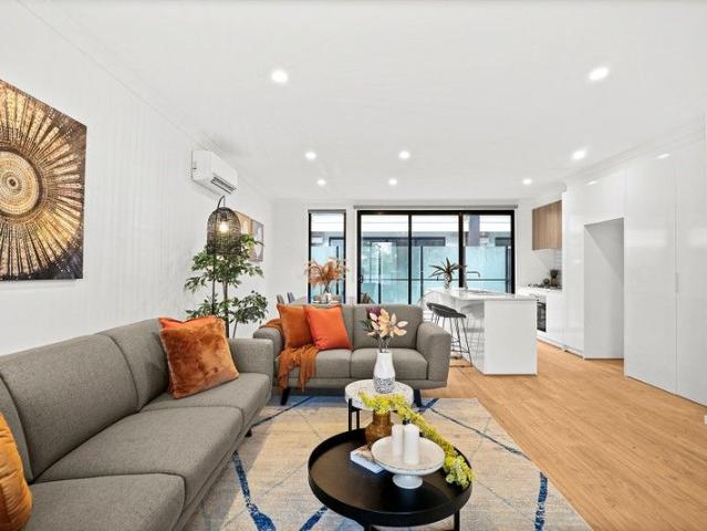 Dual School Zone! Brand New 3 Bedroom 2.5Bathrooms Townhouses