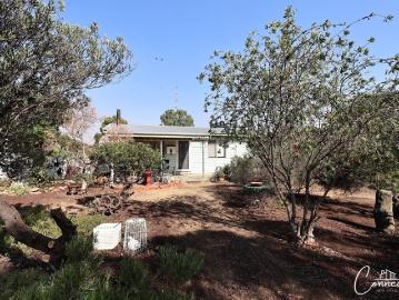 Meckering, Cunderdin County, Little Island, Western Australia