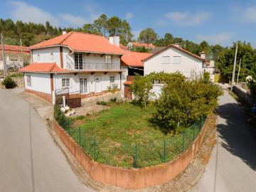 Duas Moradias isoladas | Bouceiros 237m² Alqueidão Da Serra