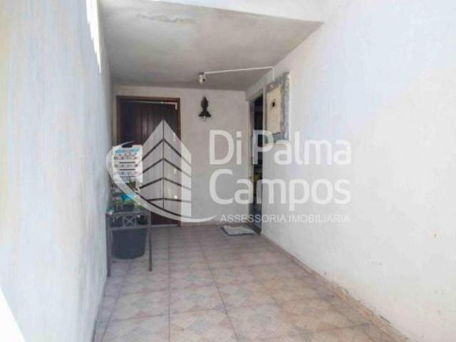 Duas casas no mesmo terreno com possiblidade de uma terceira e independentes na região da Saúde