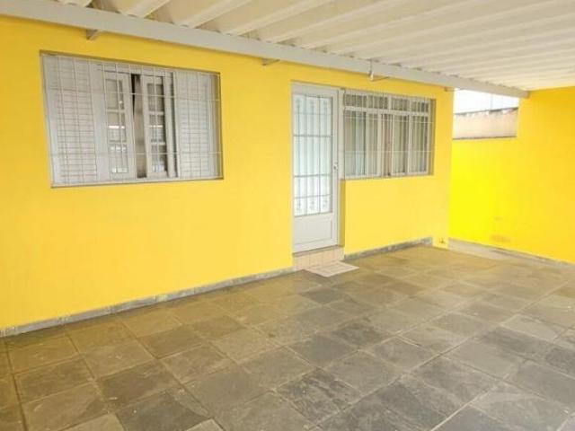 Duas casas no terreno