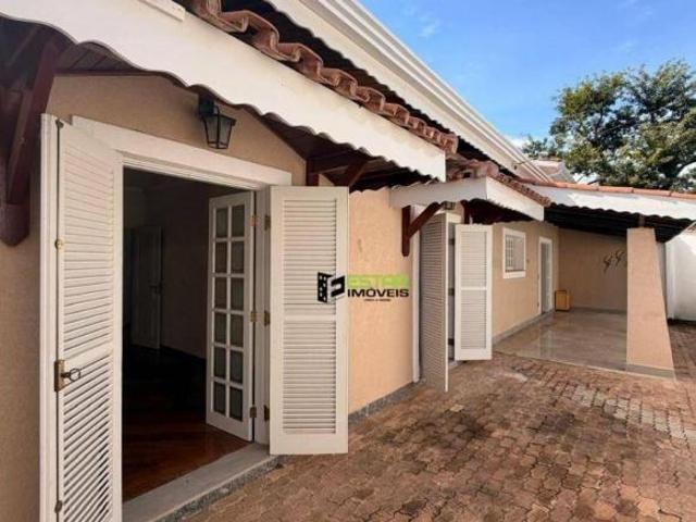 Duas Casas + Área de Lazer Completa em Atibaia | 900m² Terreno | 10 Vagas