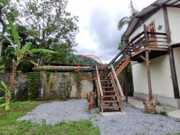 DUAS CASAS COM 2 DORMITÓTIOS CADA UMA, A VENDA EM TERRENO DE 630 MT, EM BOISSUCANGA