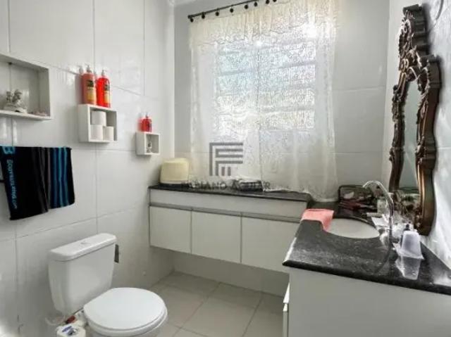 Duas Casas em Araruama 5 Quartos 2 suítes r$ 600.000,00 Iguabinha