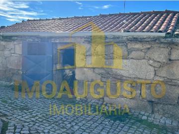 Duas casas em Granito no Penedo da Sé, Marmeleiro, Guarda!