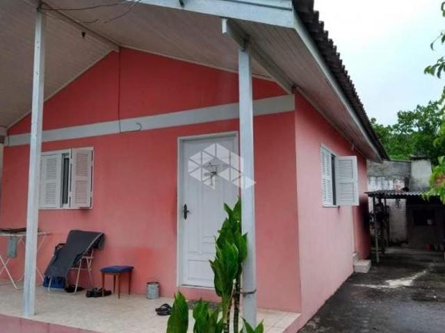 Duas casas em terreno no bairro Igara Canoas