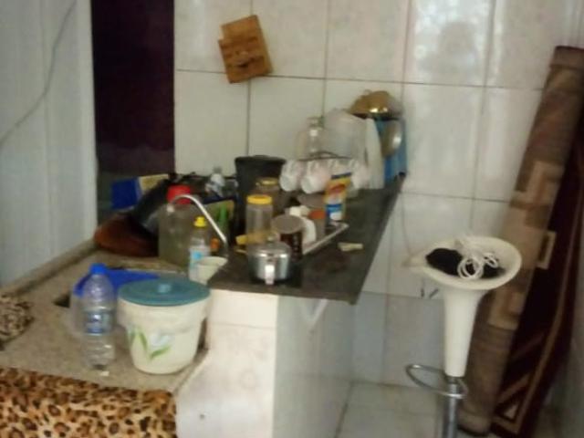 Duas casas para locação sobrepostas