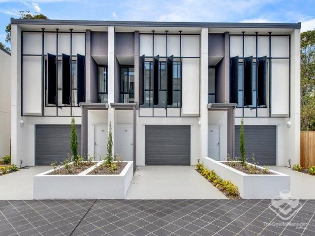 Ducted Air Con 4 beds Just 6k to Enoggera barracks