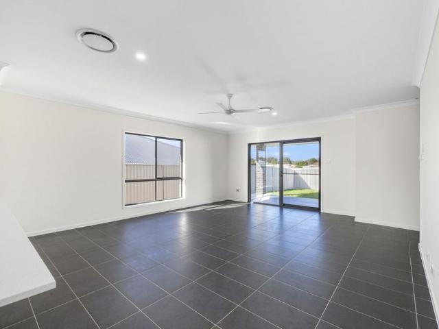 Ducted Air Conditioning Throughout
