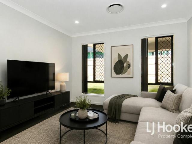 Ducted Air Conditioning Big Backyard Immediate Walking Distance to YSS