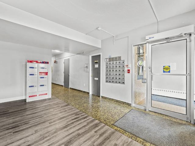 Duchess Apartments 2 Bedroom Apartment for Rent at 161 East Ave S, Hamilton, ON L8N 2T8 Stinson