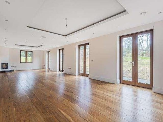 Duchess Crescent, Stanmore, HA7