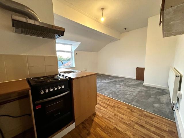 Duchess Parade, West Bromwich B70, Studio to rent, £625 pcm | PrimeLocation