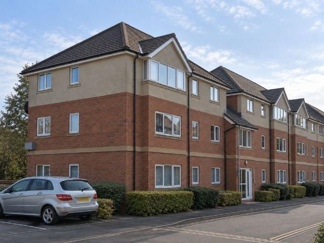 Duchess Place, Chester CH2, 2 bed flat to rent, £1,050 pcm | PrimeLocation