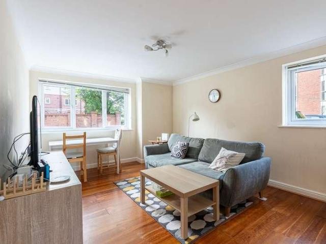Duchess Place, Chester, CH2