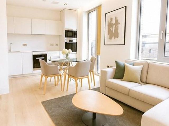 Duchess Walk, London, SE1 2 bed flat to rent £4,250 pcm £981 pw