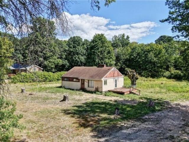 Duck Crk S, Salem, Home For Sale