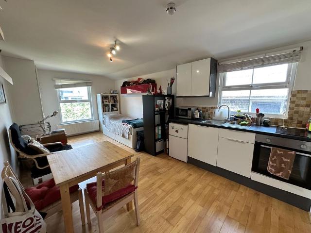 Duckett Road, Green Lanes, London N4, Studio to rent, £1,350 pcm | PrimeLocation