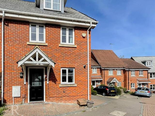 Ducketts Mead, Shinfield, Reading, 3 bedroom, House