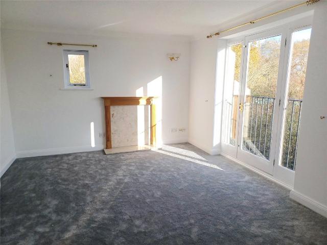 Ducklington Lane, Witney, Oxfordshire OX28, 2 bed flat to rent, £1,250 pcm | PrimeLocation