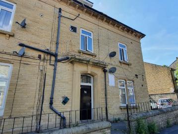 Duckworth Lane, Bradford BD9, Studio to rent, £575 pcm | PrimeLocation