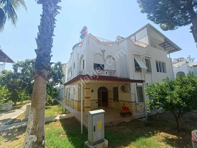Düden Şelalesine Yakın Tribleks,havuzlu 4+1 Villa