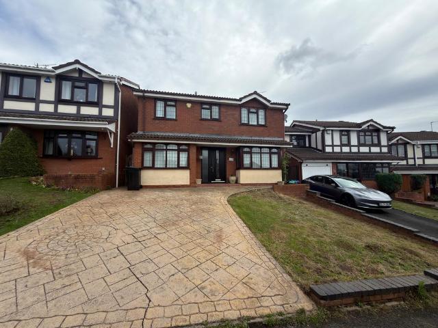Dudley DY1 5 bed detached house to rent £1,600 pcm £369 pw