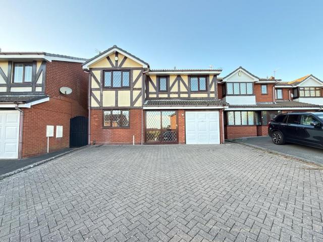 Dudley DY1 5 bed detached house to rent £1,800 pcm £415 pw