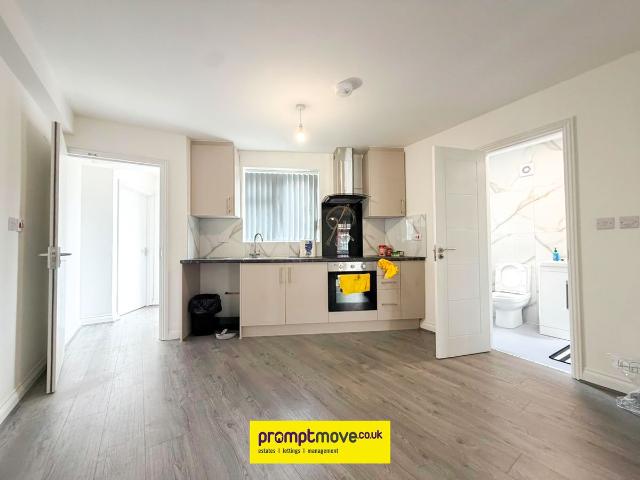 Dudley Street, Luton LU2, 2 bed property to rent, £1,200 pcm | PrimeLocation