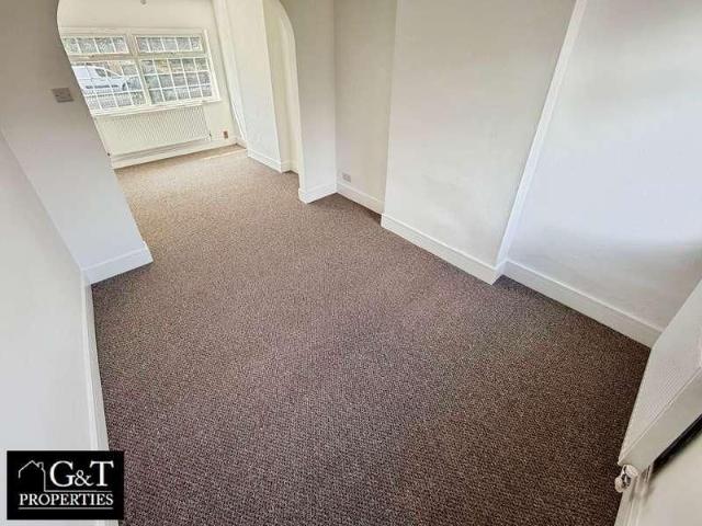 Dudley Road, Tipton, DY4