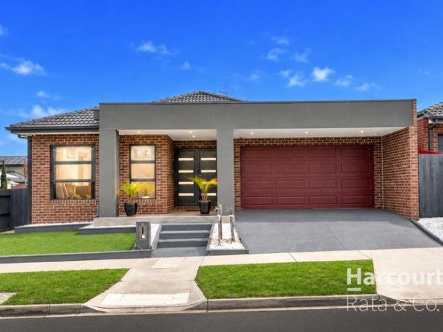 Duel Masterbedrooms, Stylish Living and Effortless Convenience