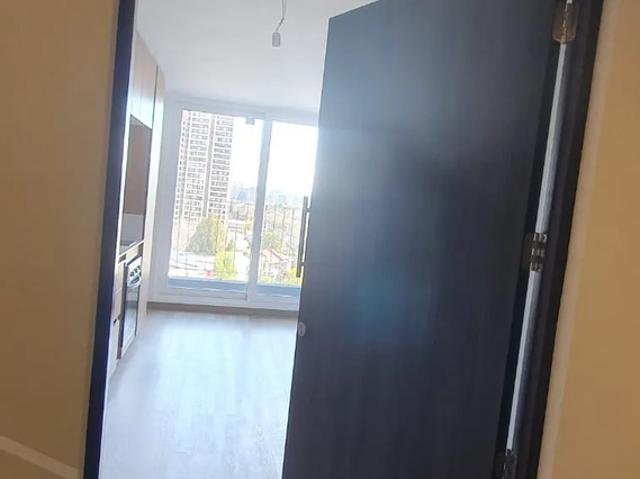 Dueño arrienda moderno dpo 1d/1b a pasos metro villa frei