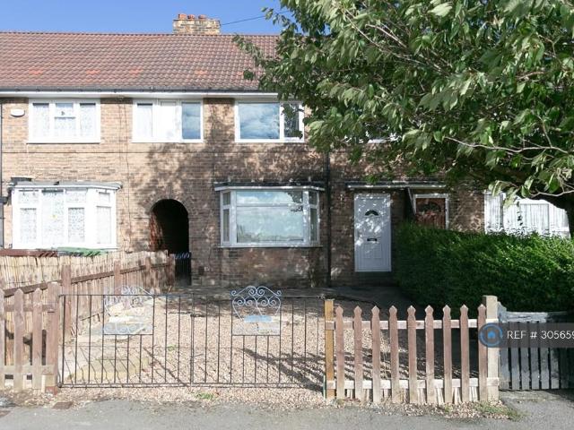 Dufton Approach, Leeds, LS14 3 bed terraced house to rent £1,050 pcm £242 pw