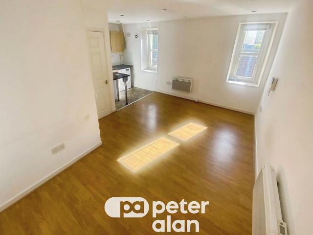 Duffryn Street, Mountain Ash CF45, 1 bed flat to rent, £550 pcm | PrimeLocation